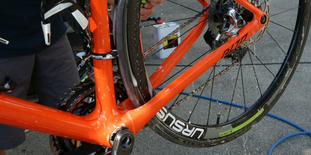 How to clean your racing bike