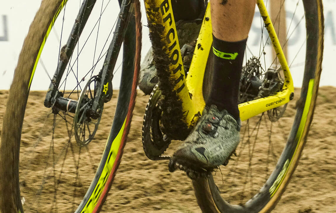 01_tofu_handlebar_shoes_1140x724